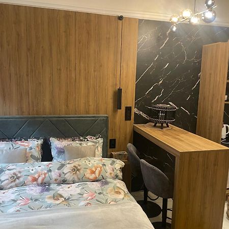 Lux Dabich 2 Apartment Novi Sad Bagian luar foto
